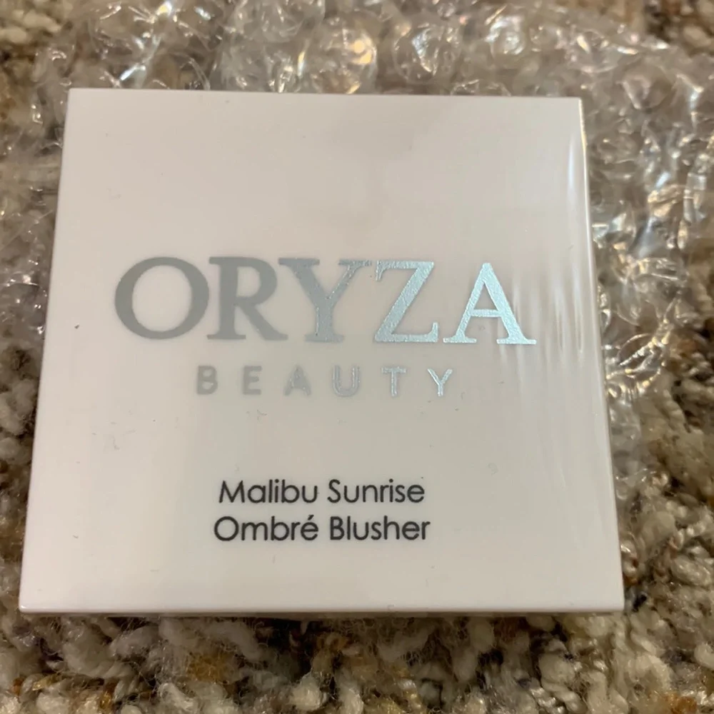 New in box Oryza Beauty Malibu Sunrise Ombré Blusher - Picture 2 of 4